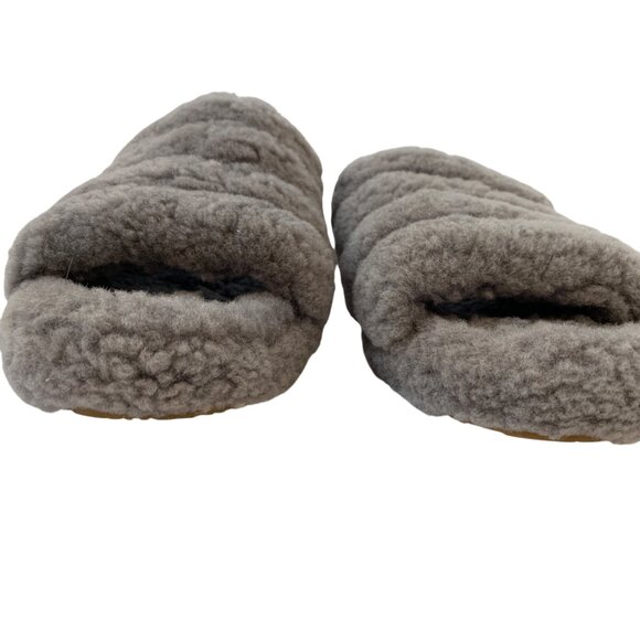 UGG Fluff Yeah Slide Slippers Gray Size 6 Womens Cozy Sheepskin Rubber Sole - Picture 8 of 9